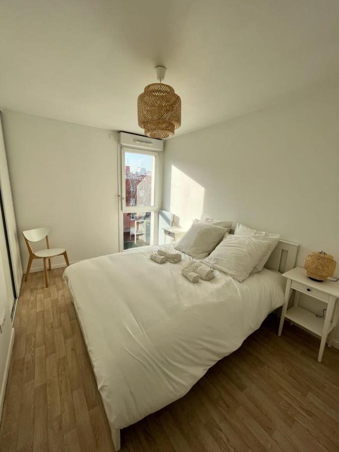 Modern And Bright Apartment Near Paris Ла-Курнёв Экстерьер фото