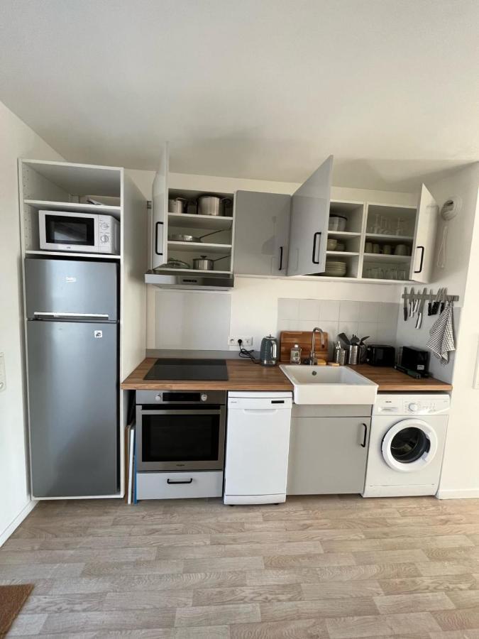 Modern And Bright Apartment Near Paris Ла-Курнёв Экстерьер фото